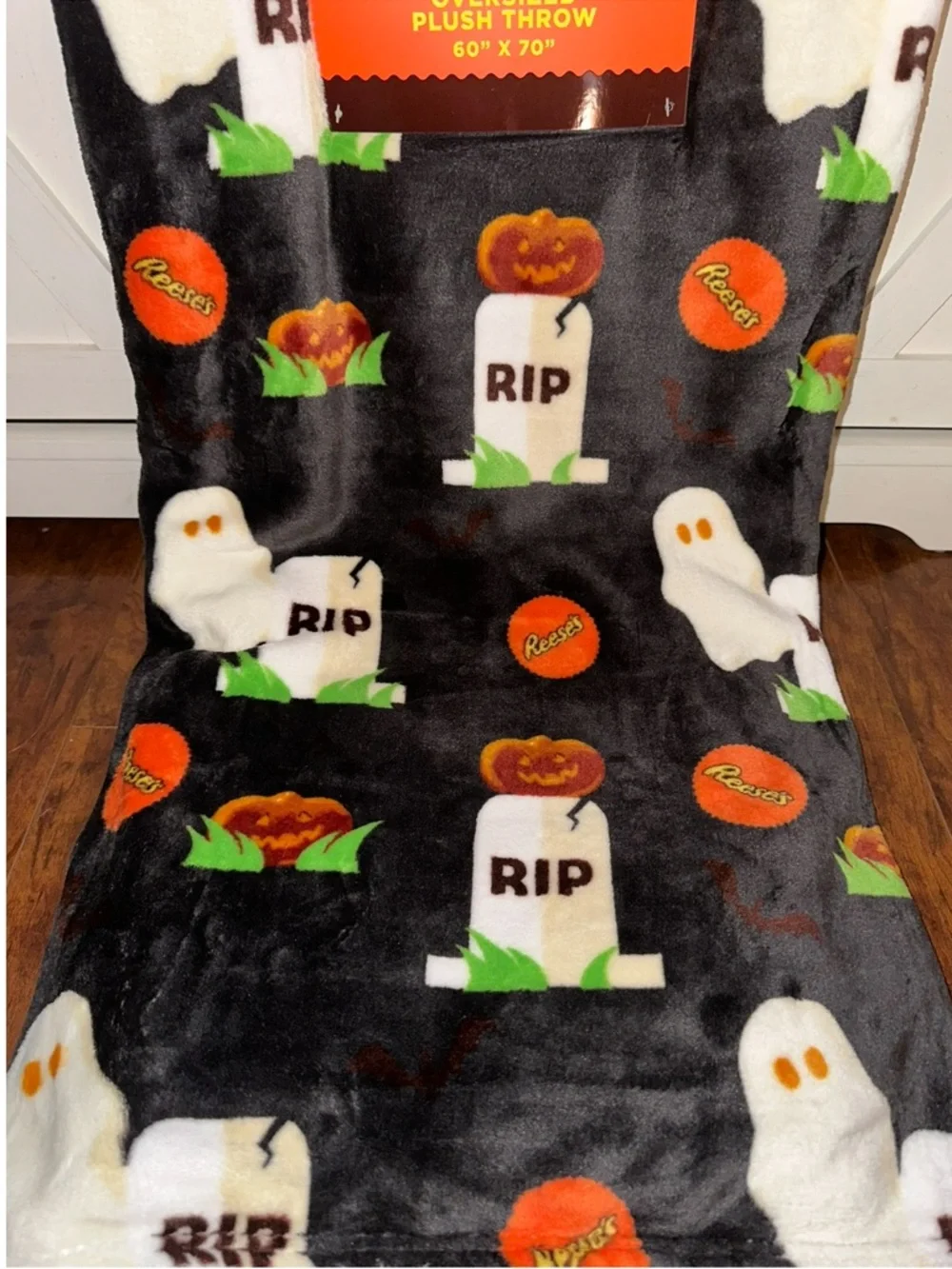 Reese's Halloween Ghost Plush Throw Blanket